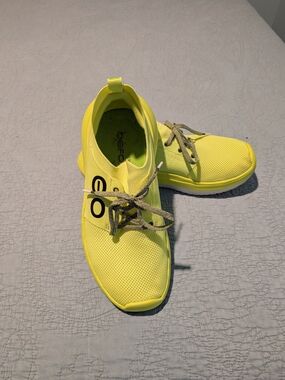 OOFOS Neon Yellow Slip-On Athletic Shoes with Laces